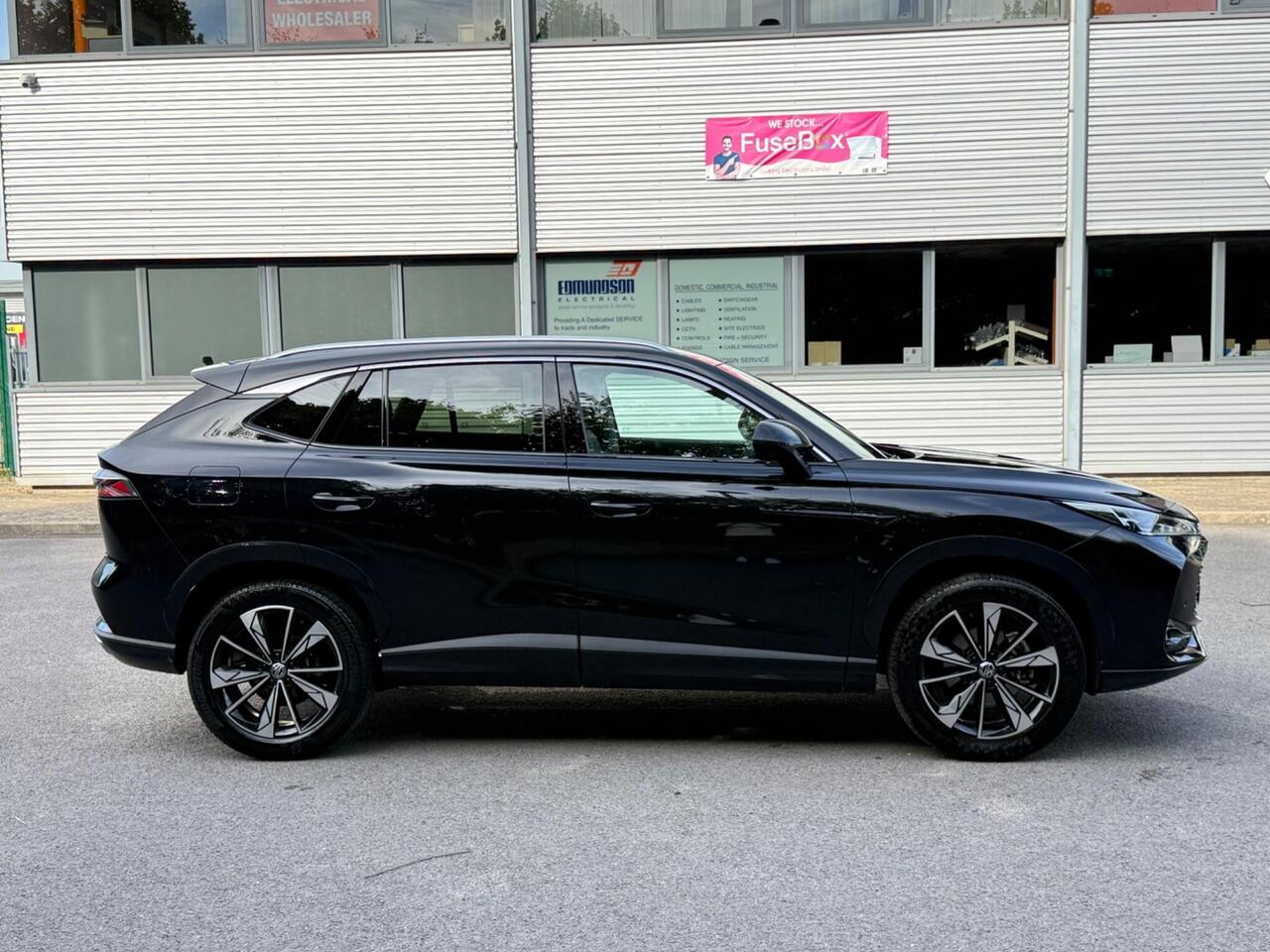 MG MG HS — photo 14