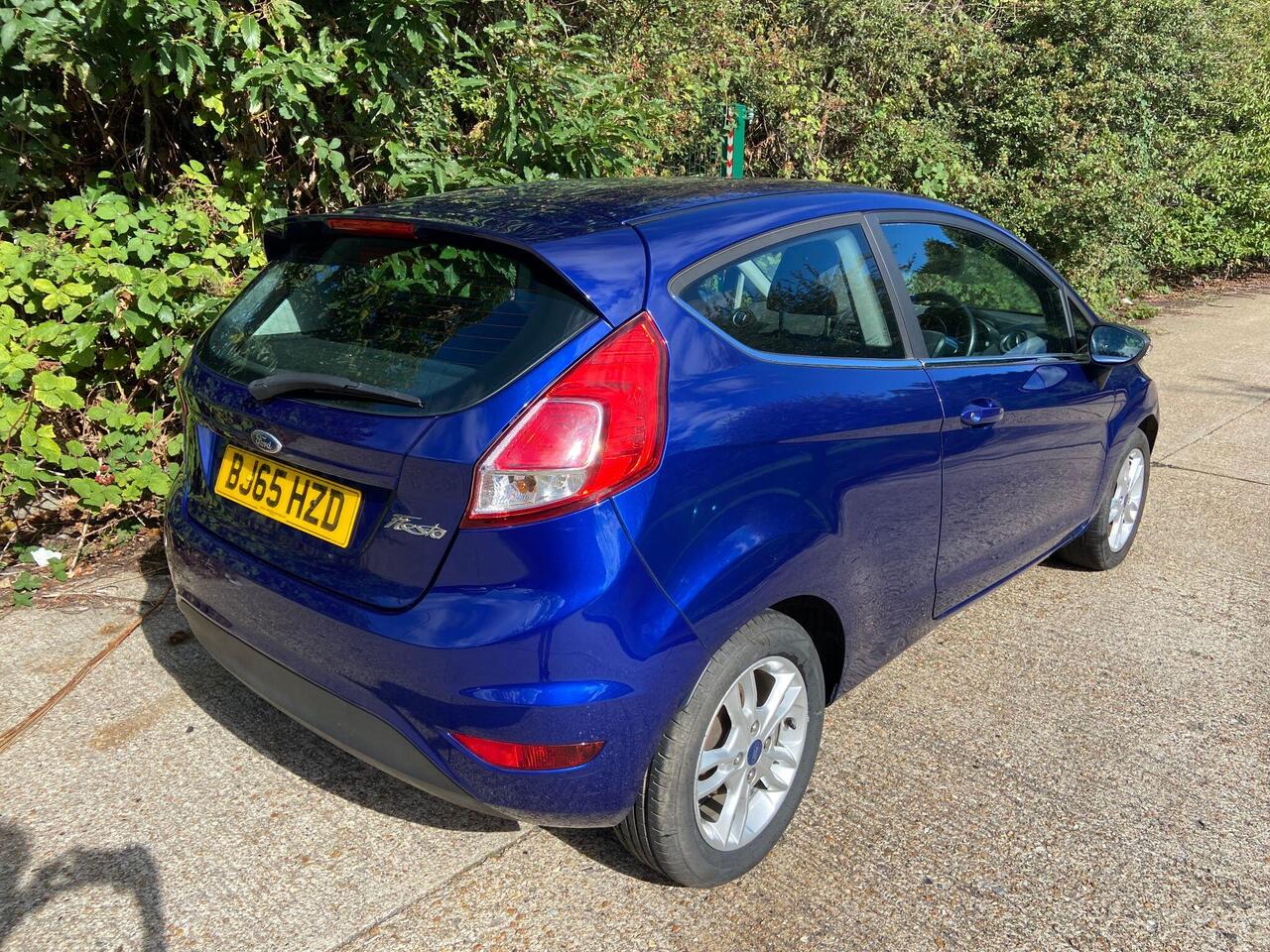 Ford Fiesta — photo 7