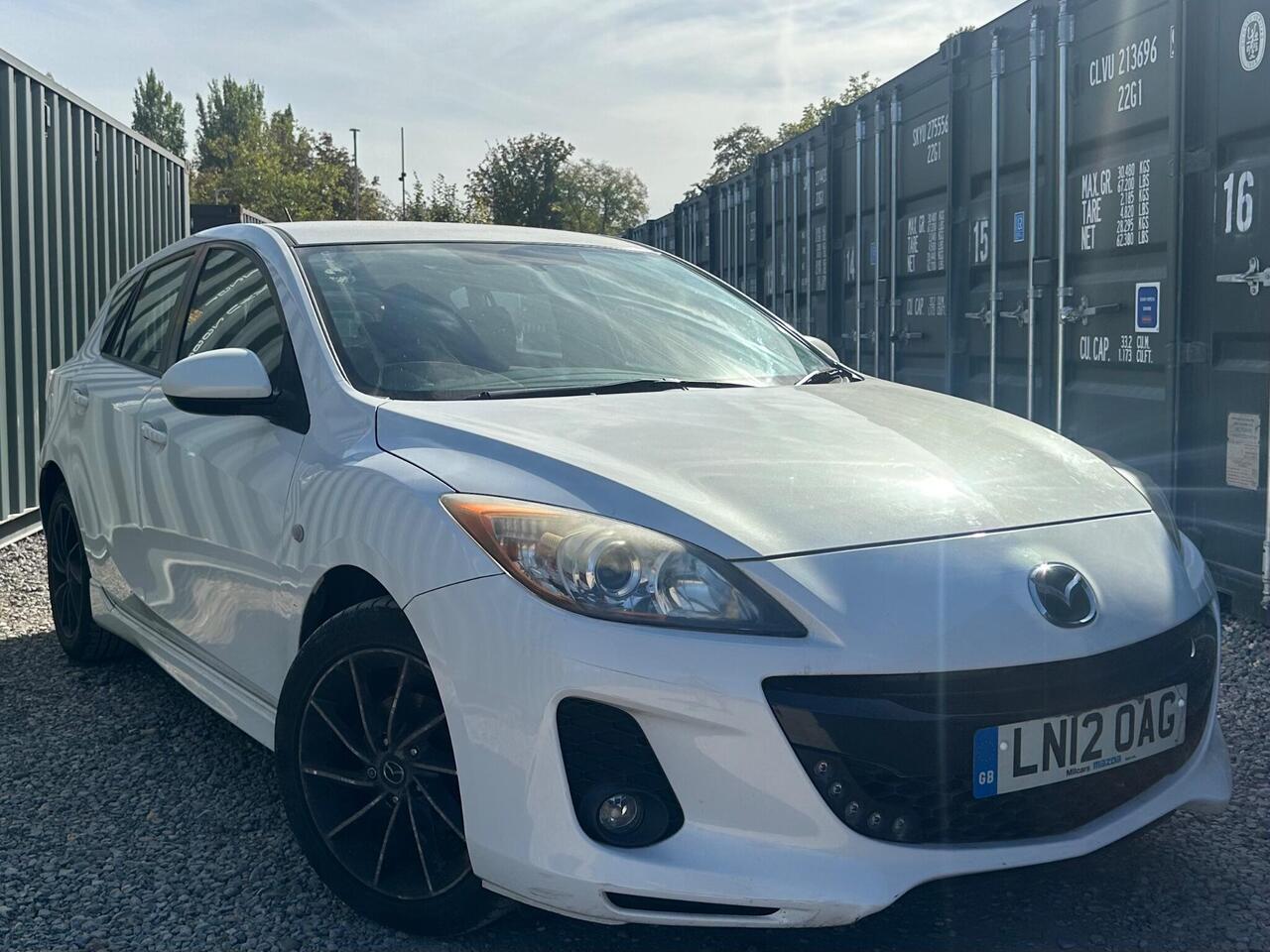 Mazda Mazda3 — photo 1
