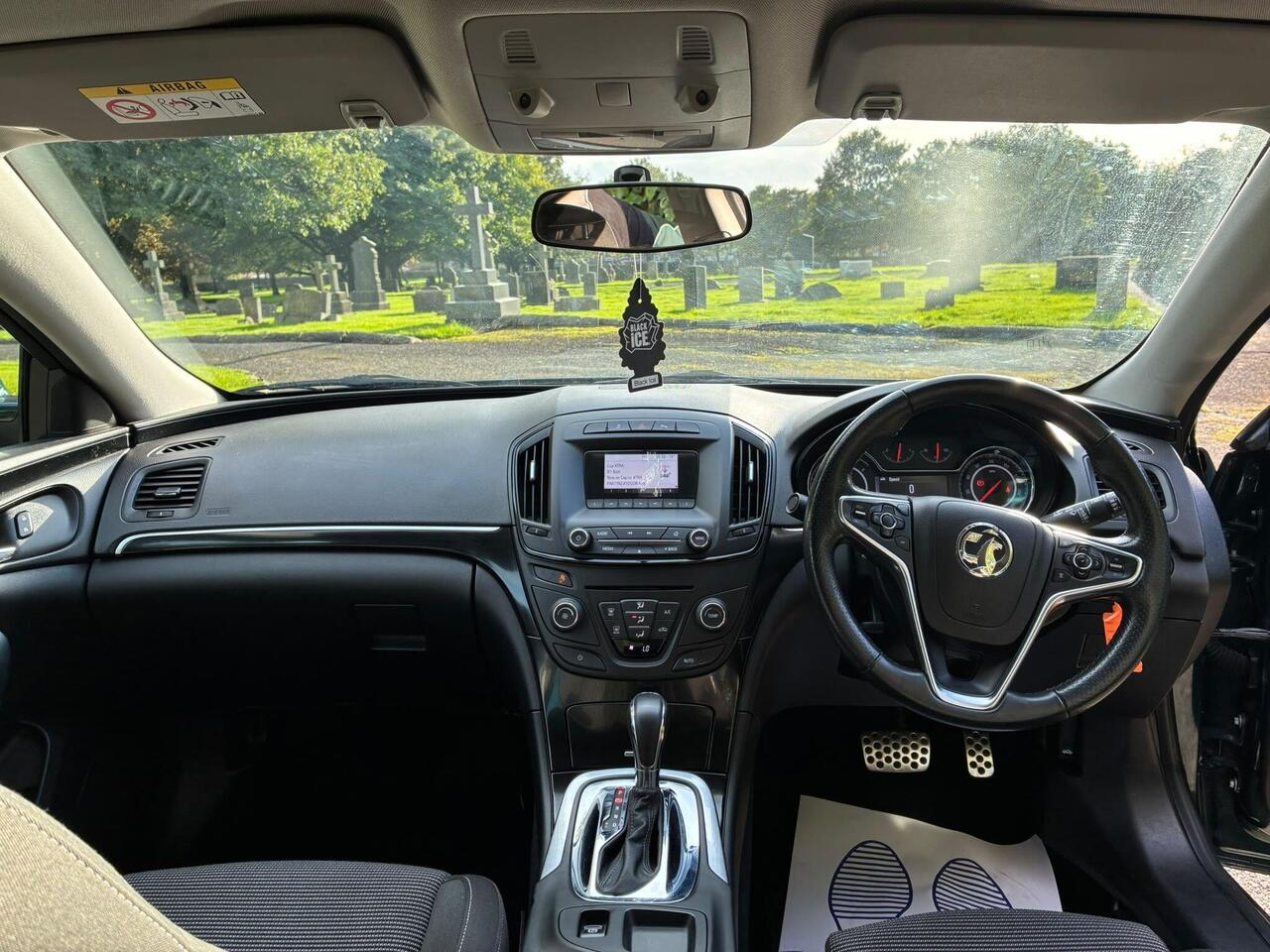 Vauxhall Insignia — photo 11