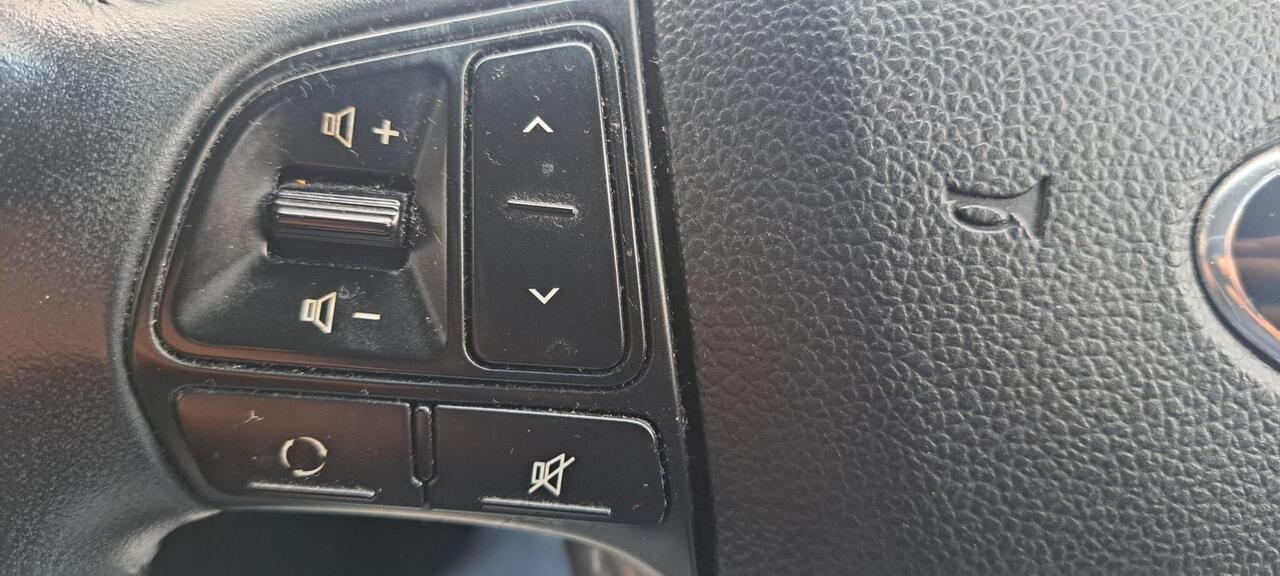 Kia Rio — photo 10