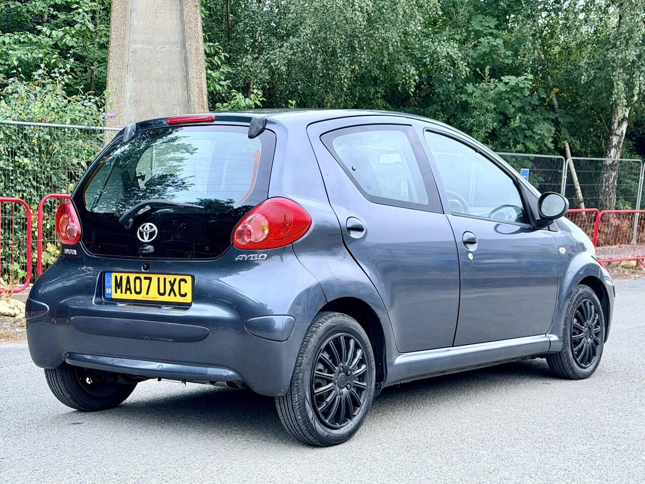 Toyota AYGO — photo 21