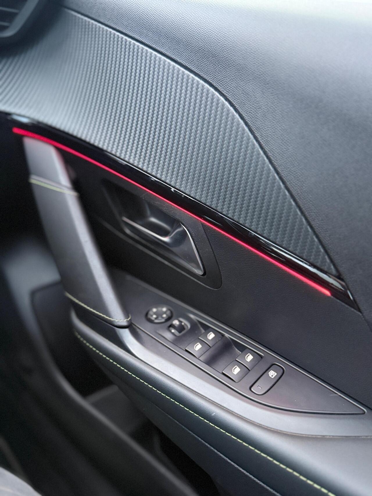 Peugeot 208 — photo 20
