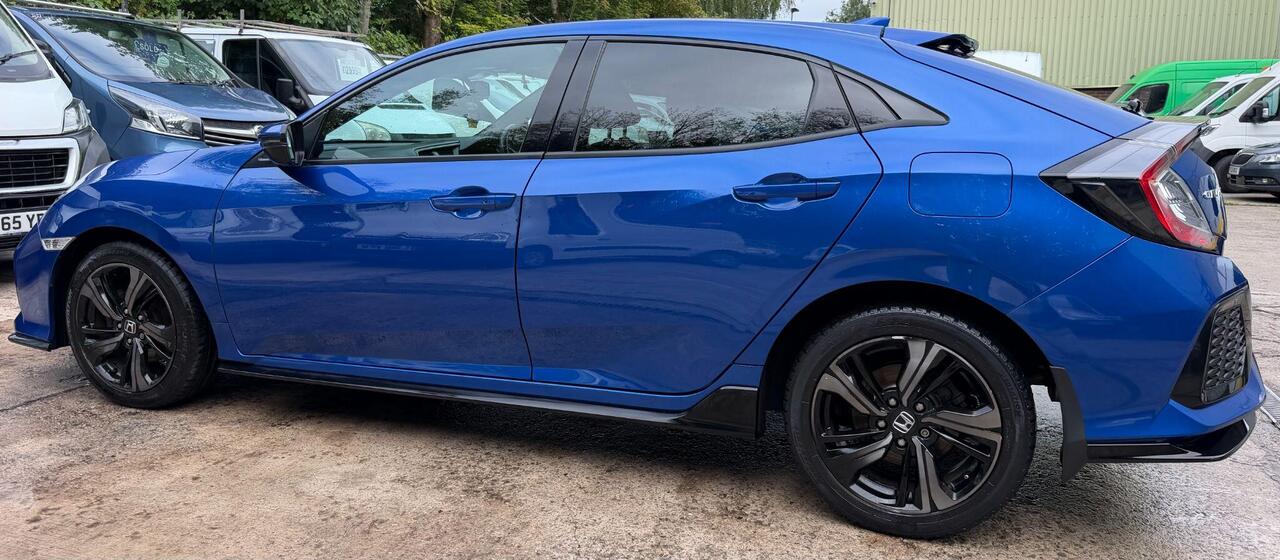 Honda Civic — photo 20