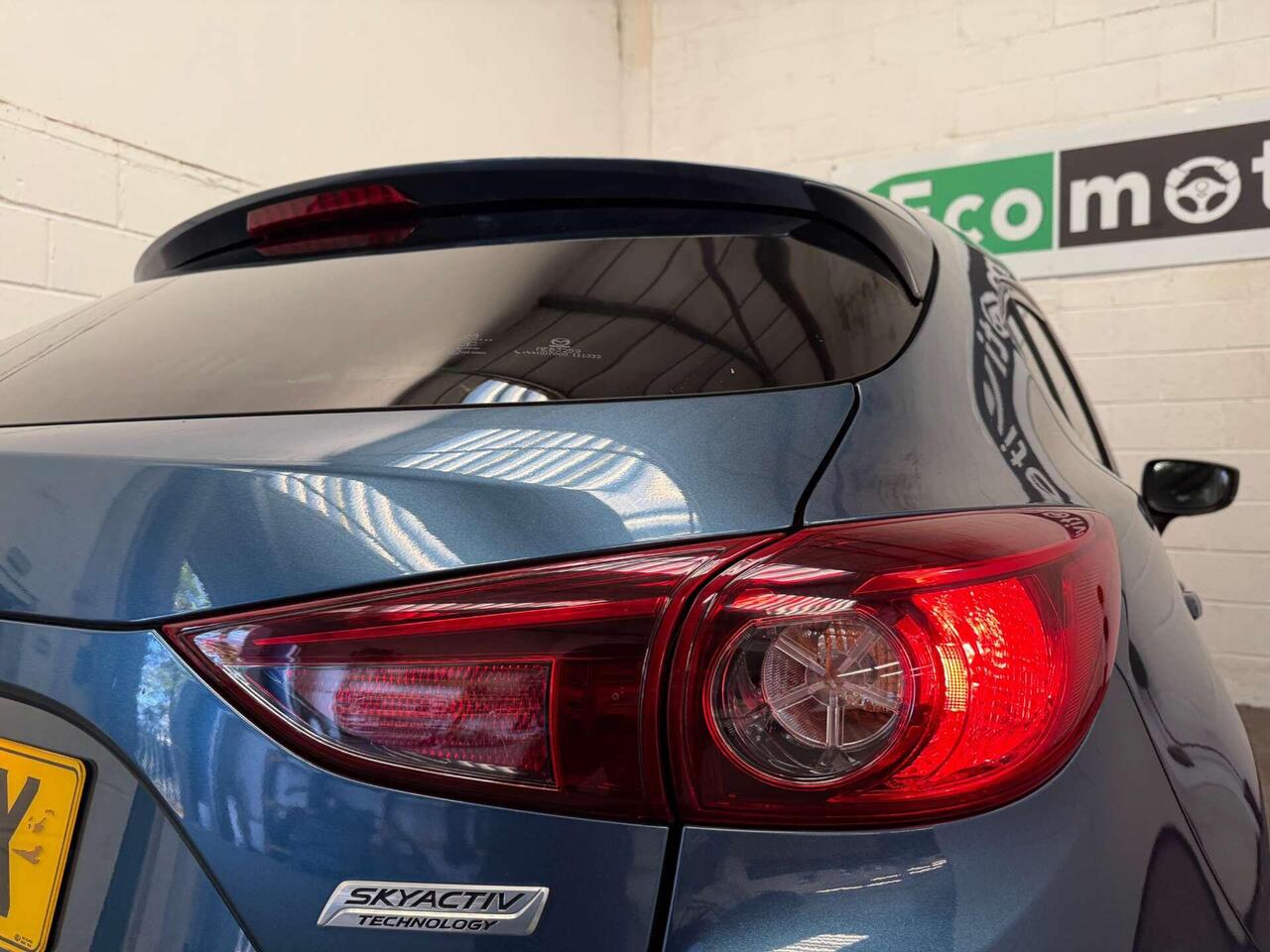 Mazda Mazda3 — photo 19