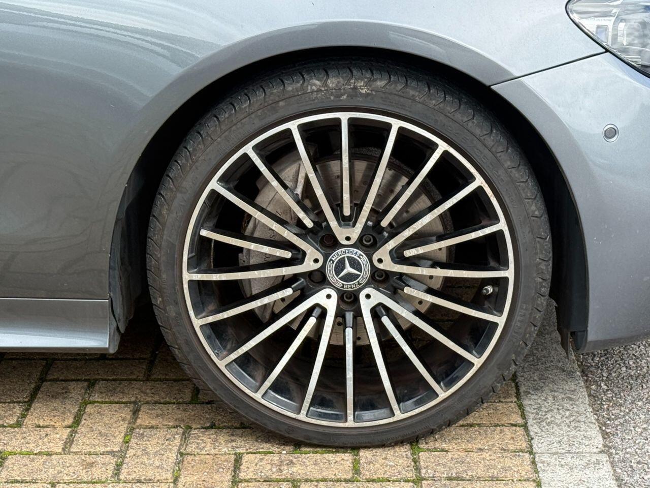 Mercedes-Benz E Class — photo 25