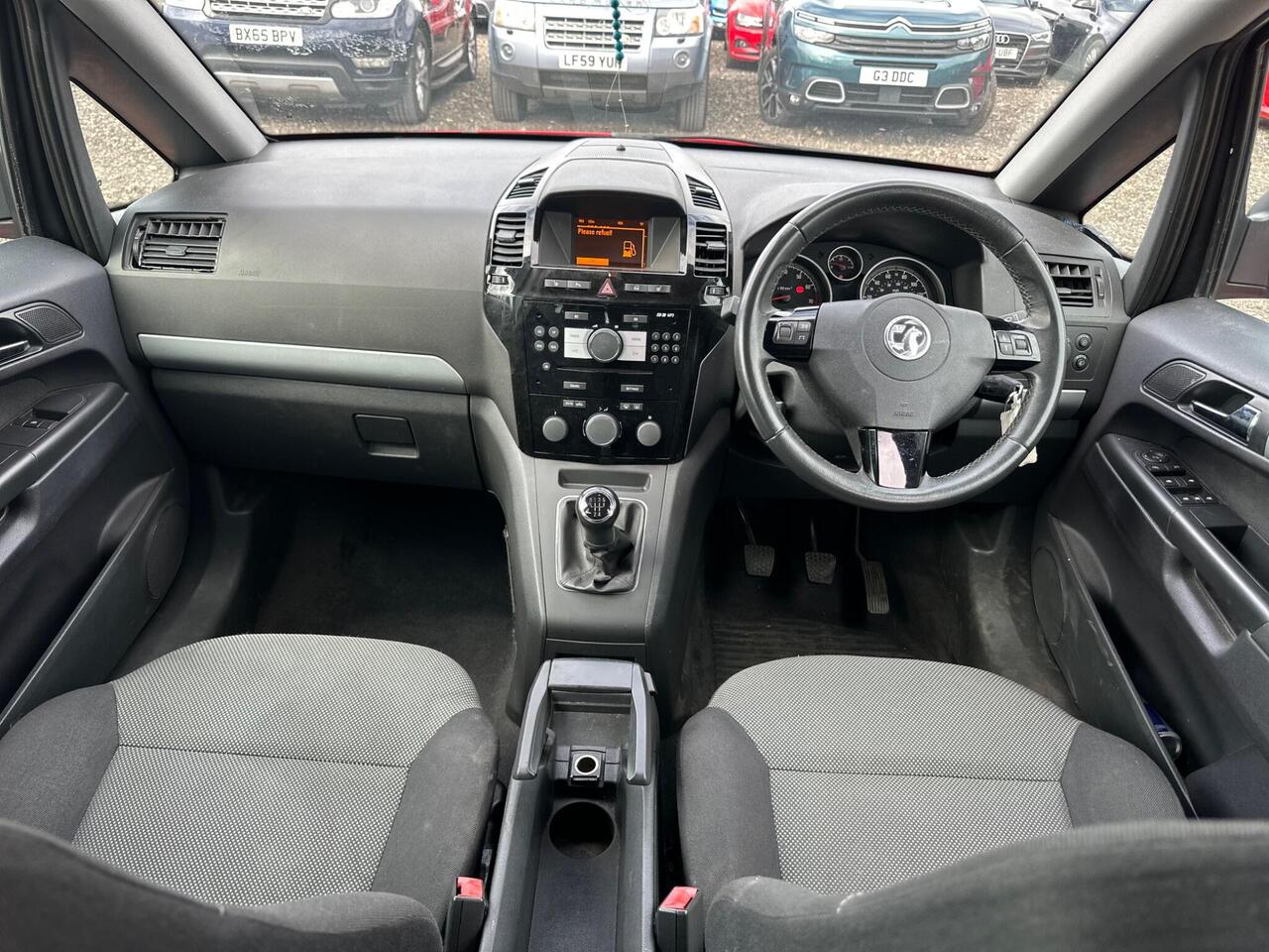 Vauxhall Zafira — photo 31