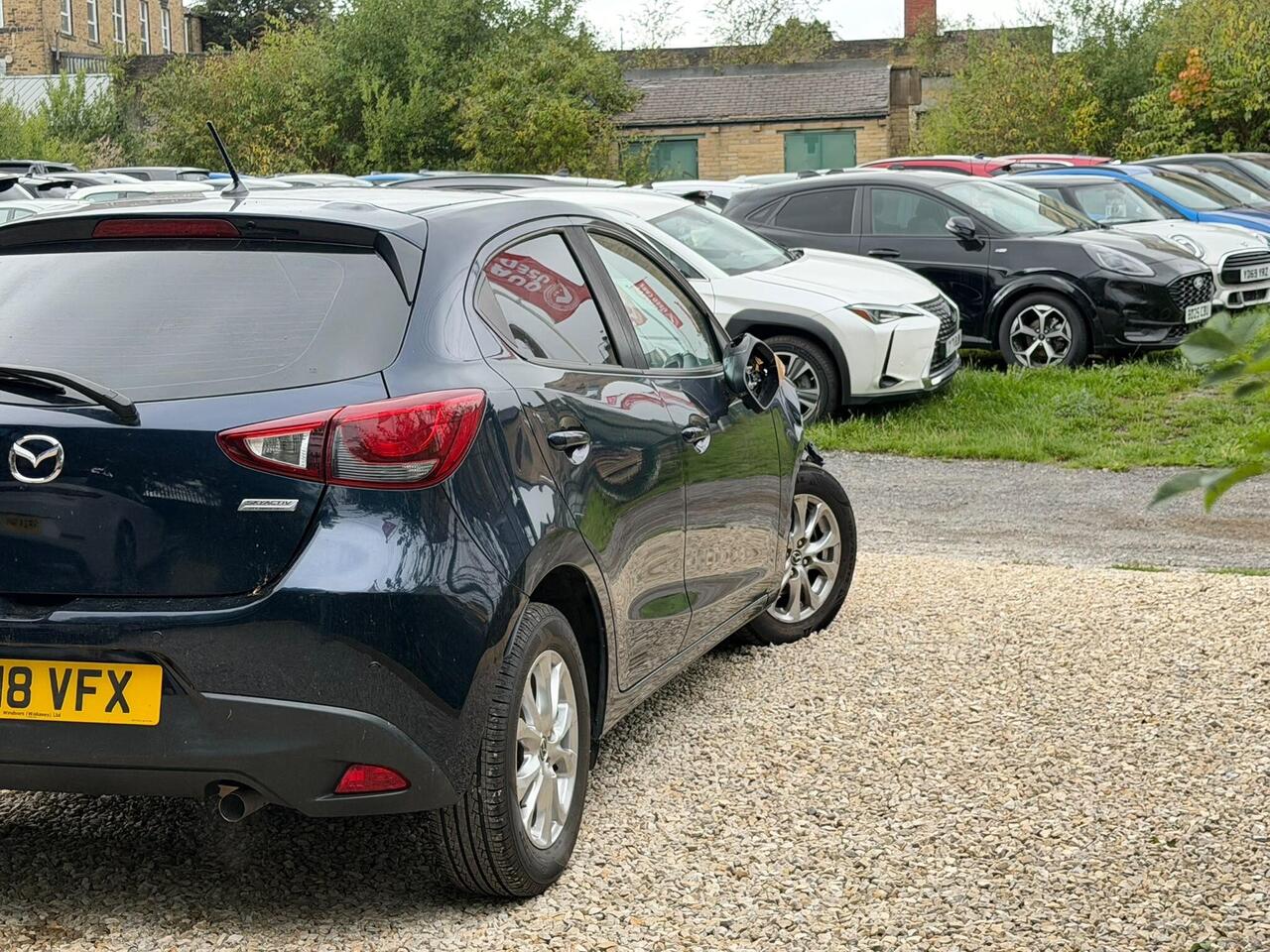 Mazda Mazda2 — photo 33