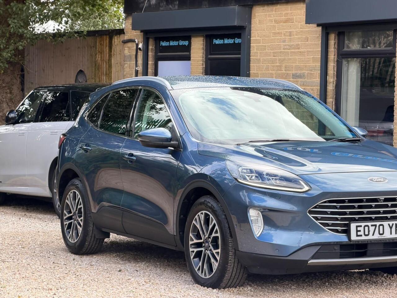 Ford Kuga — photo 57