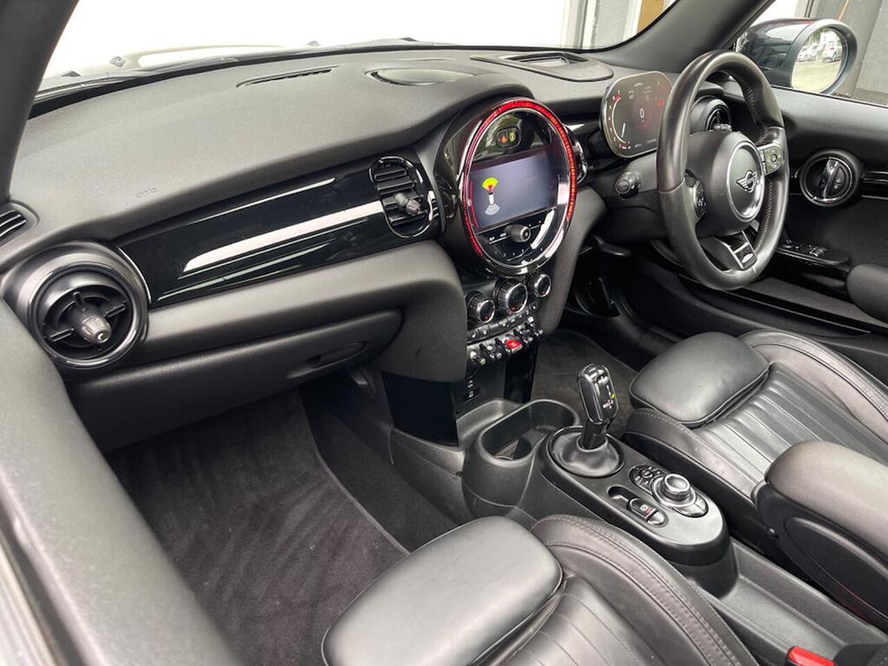 MINI Hatch — photo 19