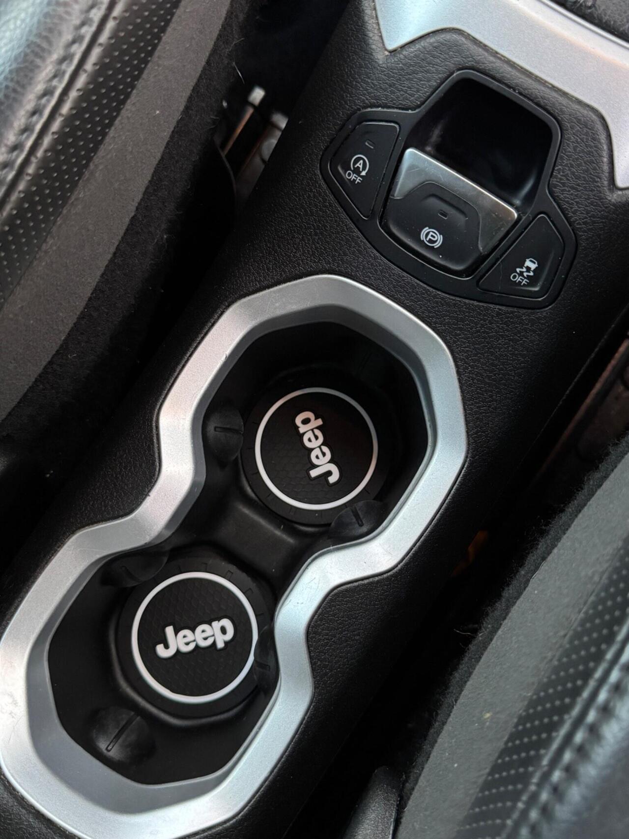 Jeep Renegade — photo 22