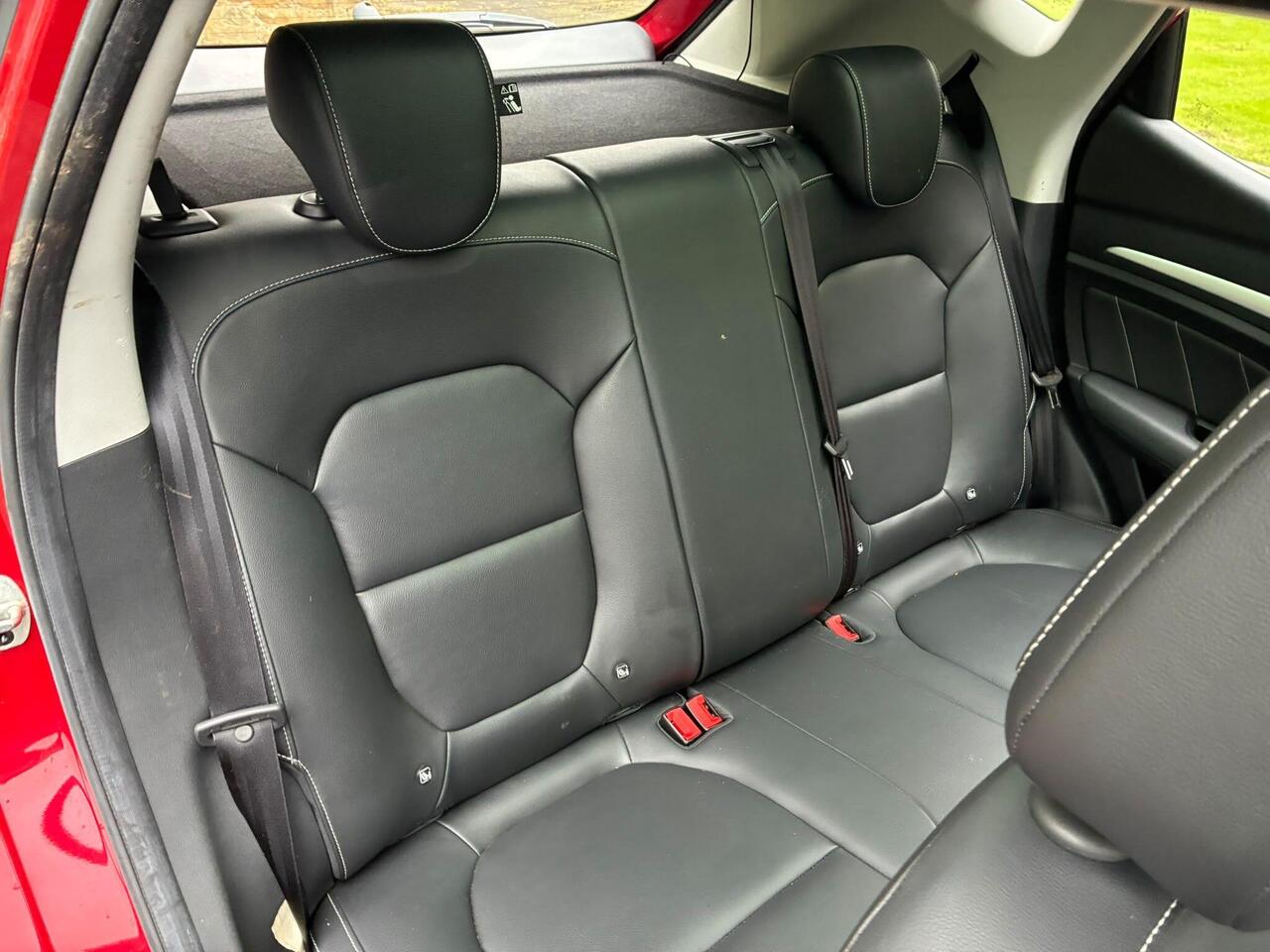 MG MG ZS — photo 23