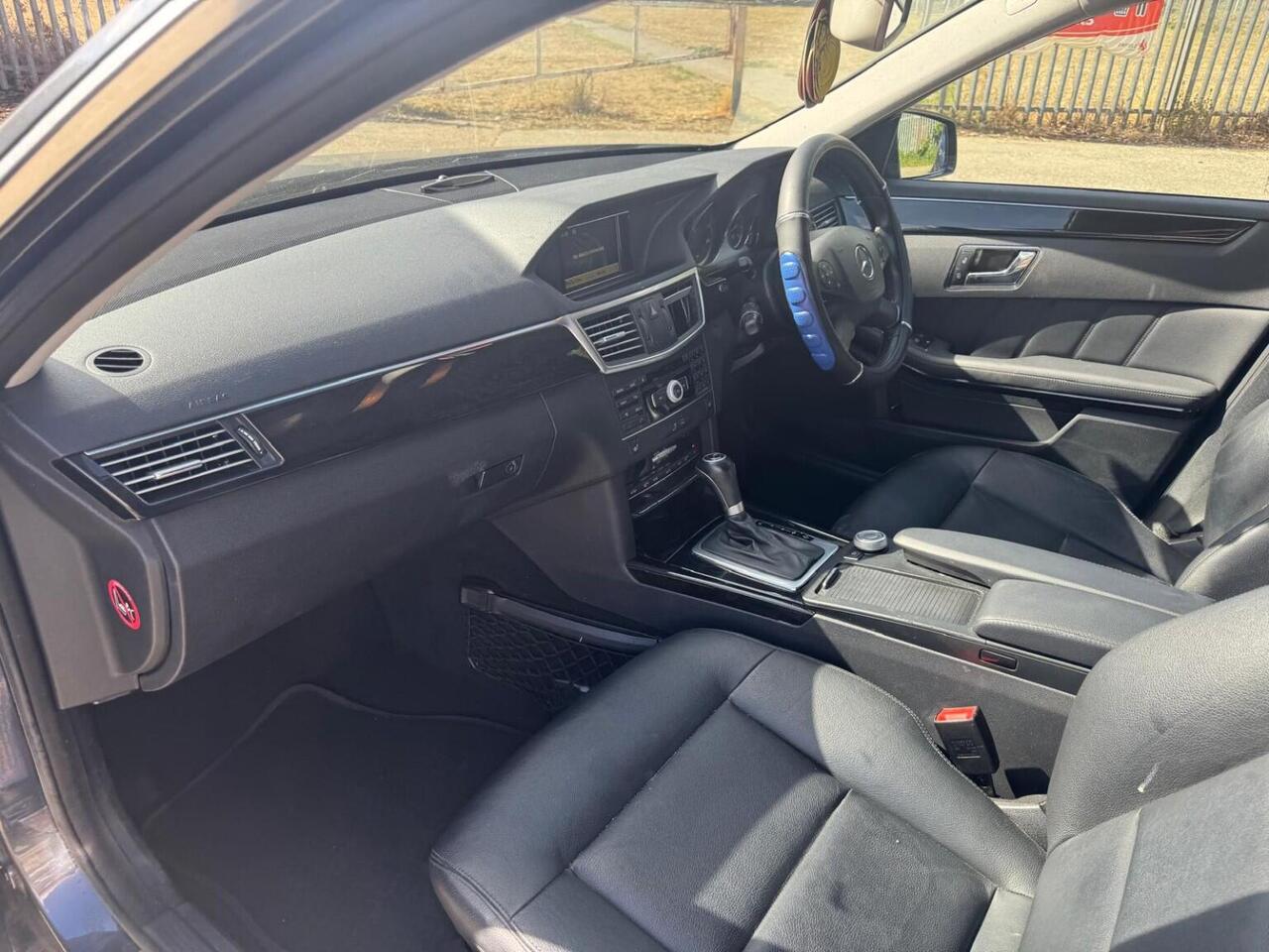 Mercedes-Benz E Class — photo 24
