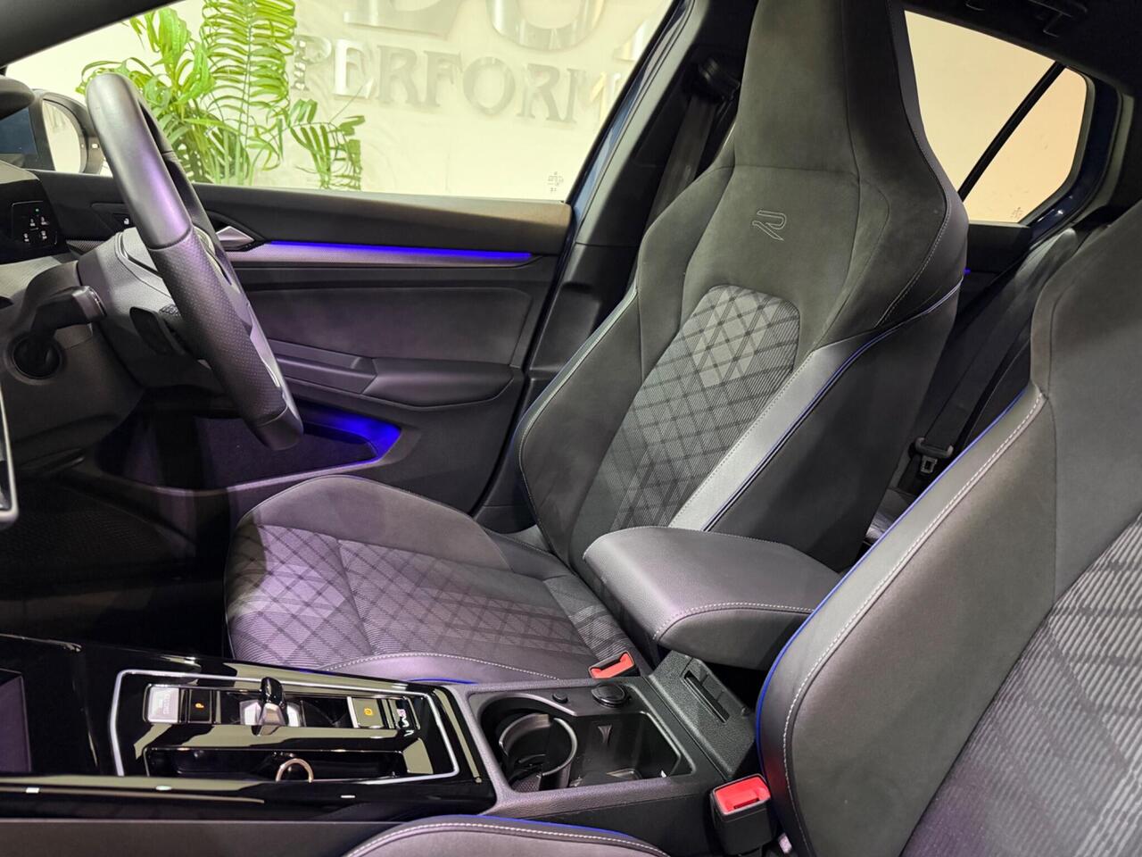 Volkswagen Golf — photo 9
