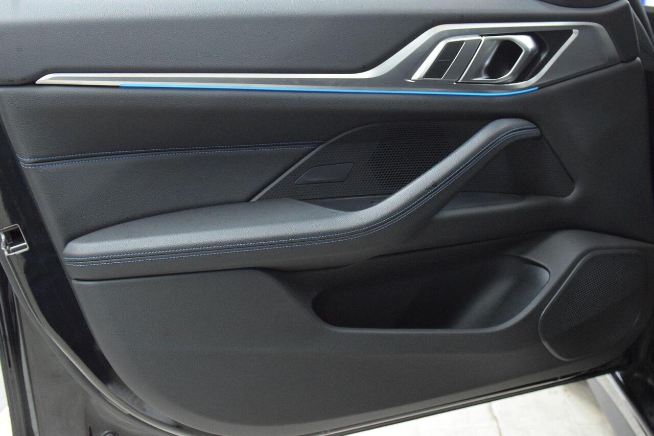 BMW i4 — photo 31