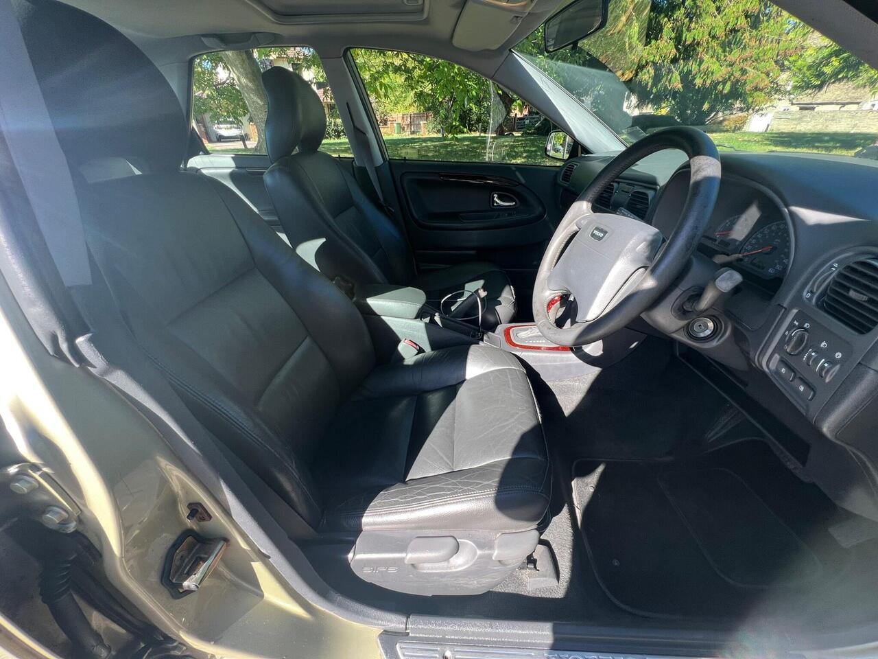 Volvo S40 — photo 7