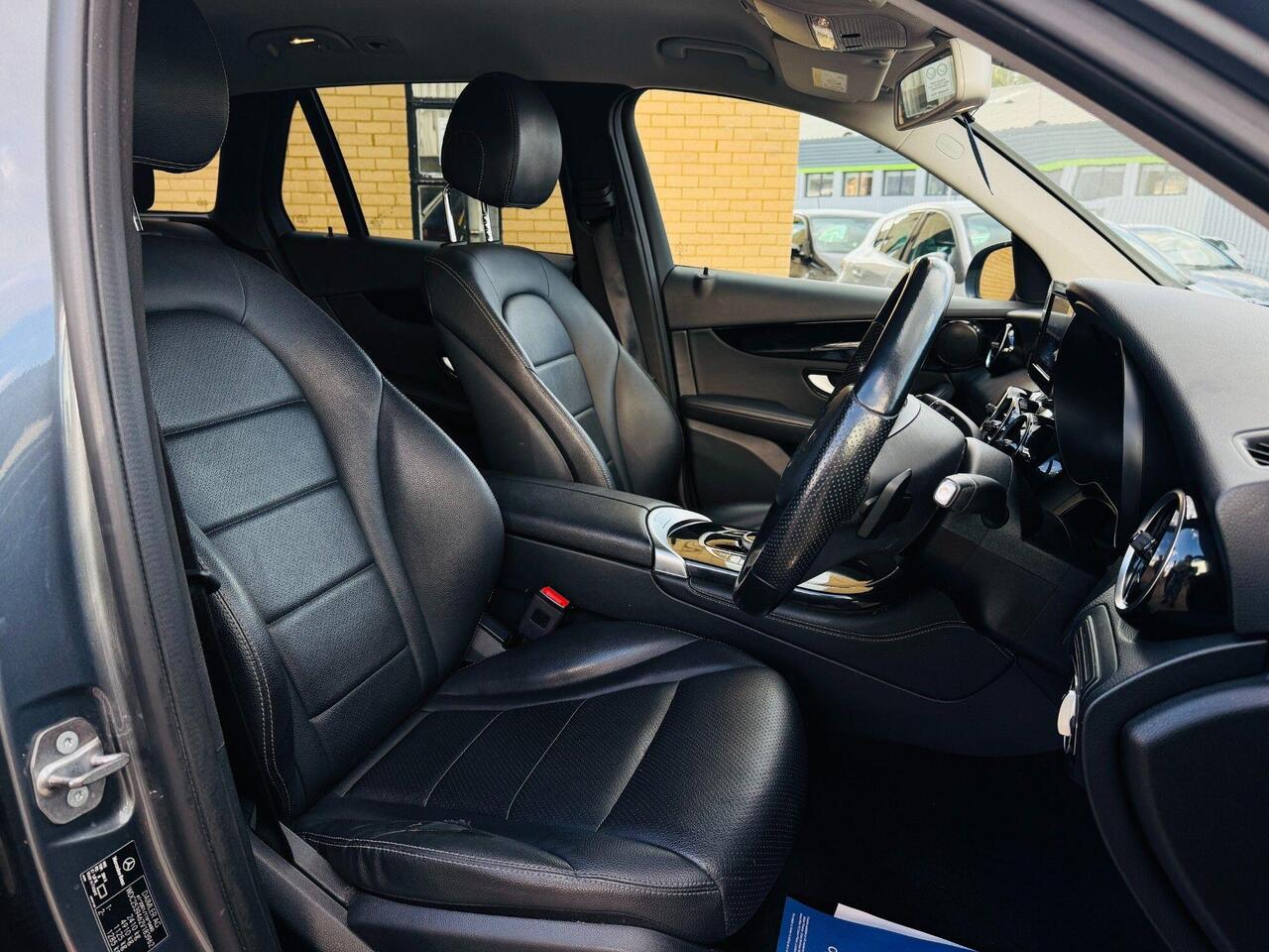 Mercedes-Benz GLC — photo 11