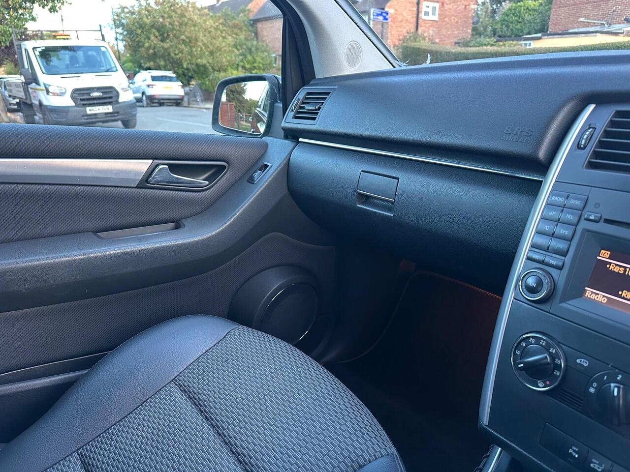 Mercedes-Benz B Class — photo 62