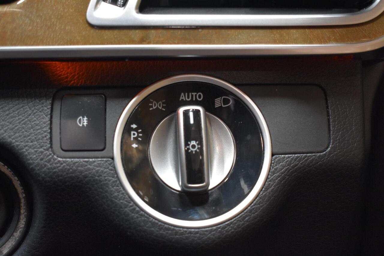 Mercedes-Benz E Class — photo 30