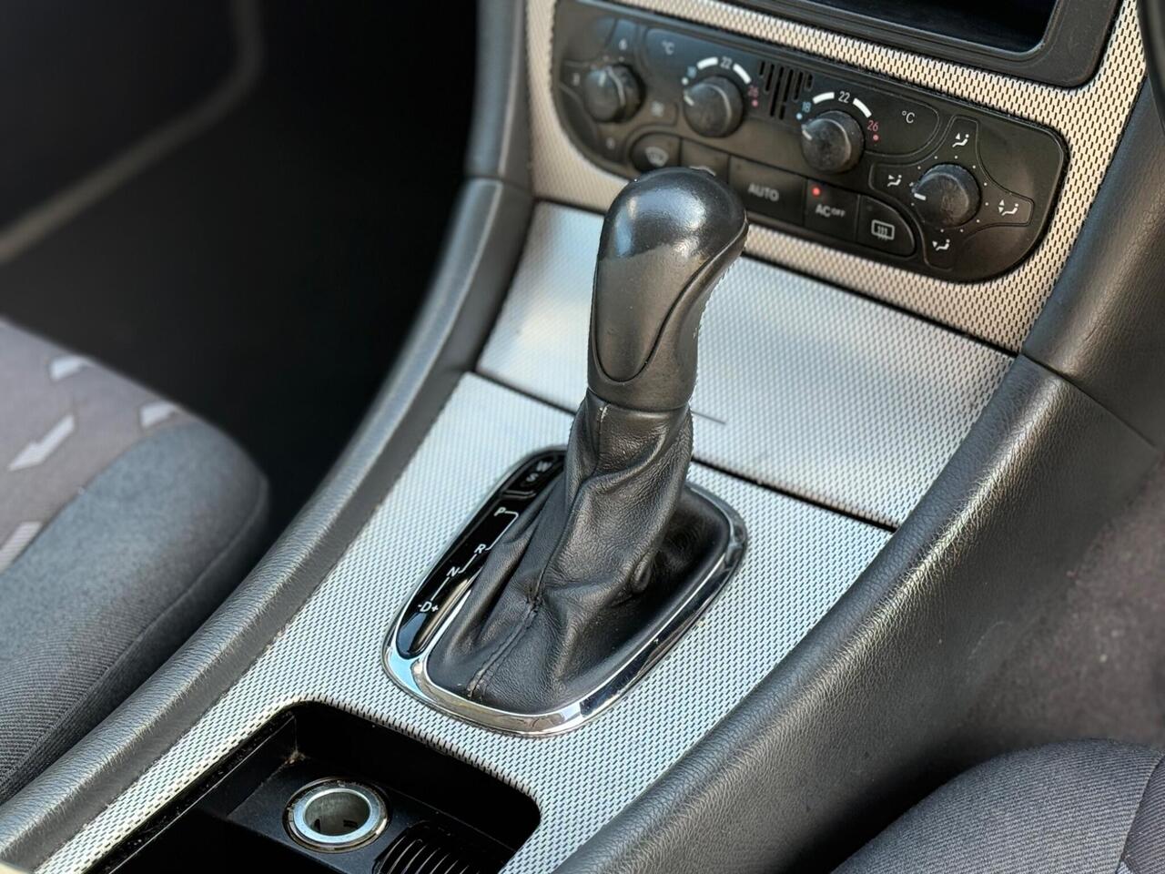 Mercedes-Benz C Class — photo 22