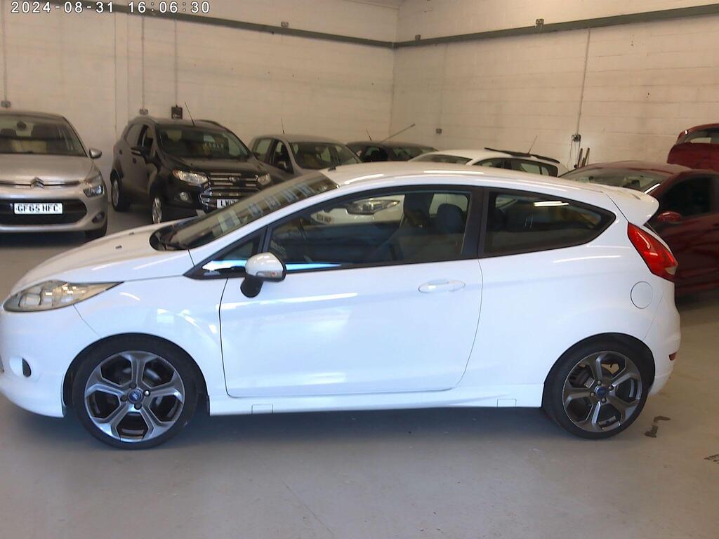 2000 Ford Fiesta