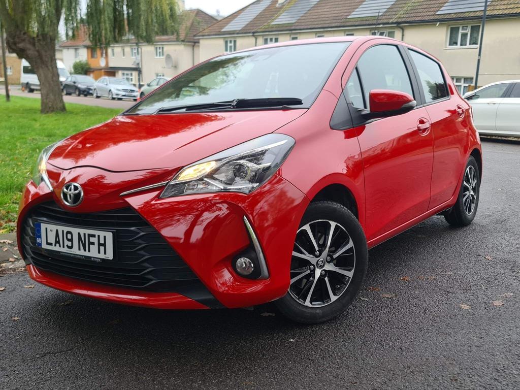 Used Toyota Yaris Hatchback 1.5 Vvt-i Icon Tech Cvt Euro 6 5dr in London,  Greater London | Autogen Cars