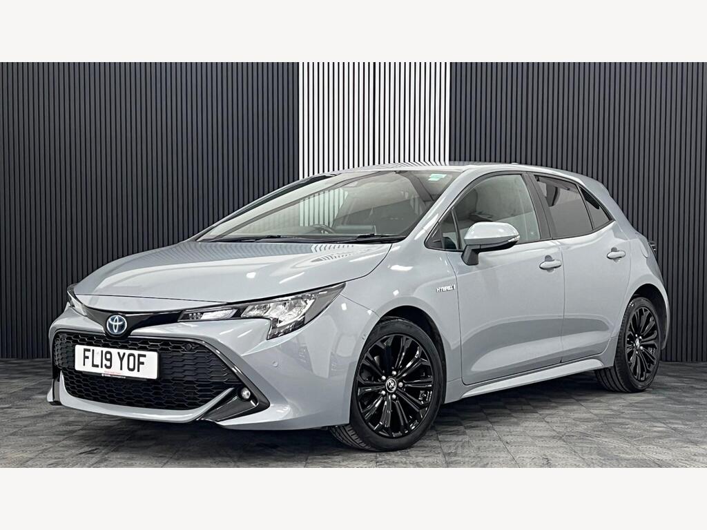used-toyota-corolla-hatchback-1-8-vvt-h-design-cvt-euro-6-s-s-5dr-in