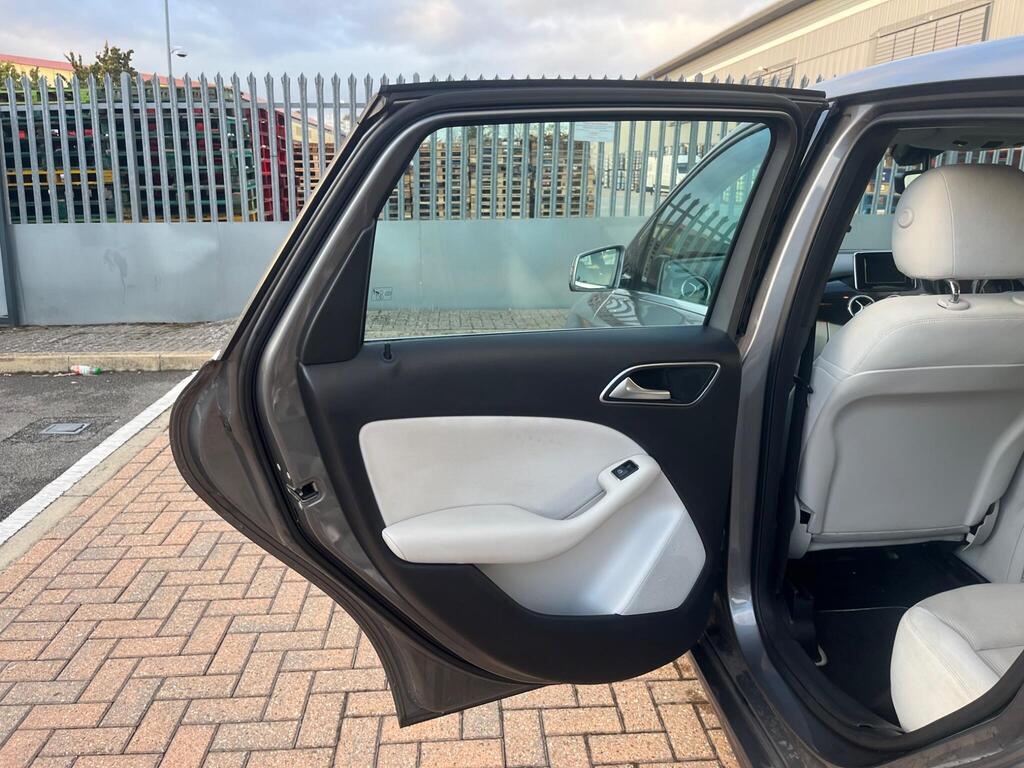 Mercedes-Benz B Class 58