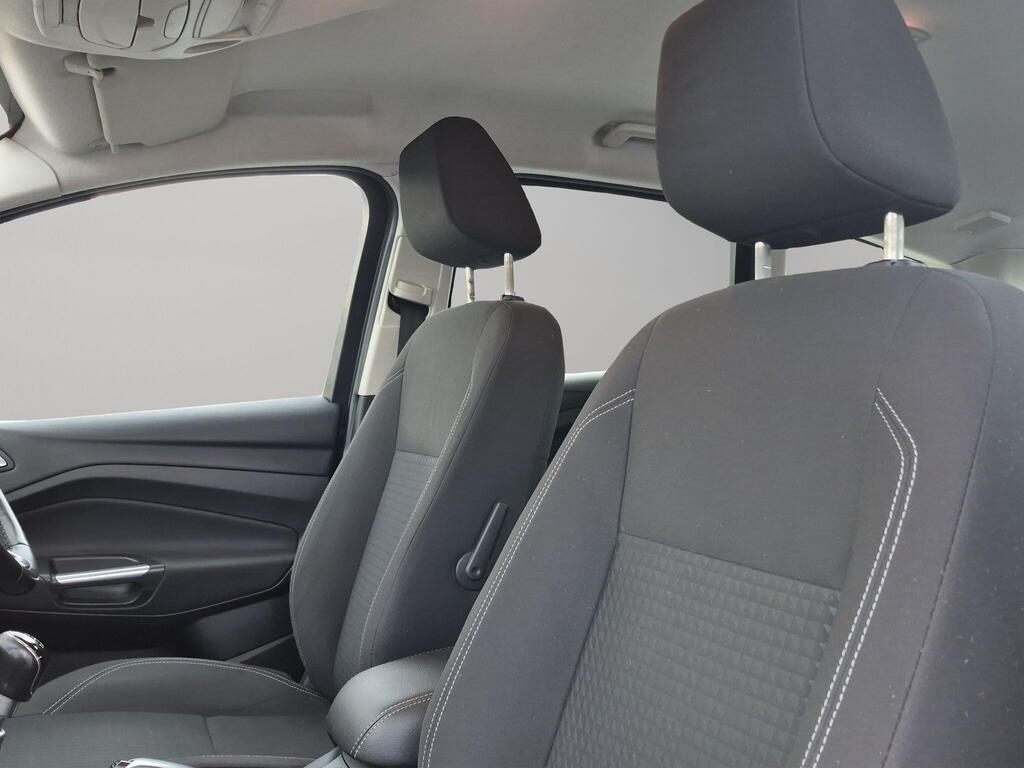 Ford C-Max 47