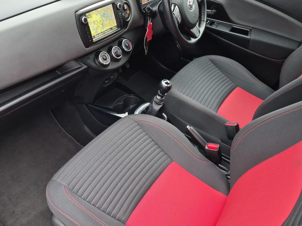 Toyota Yaris 61