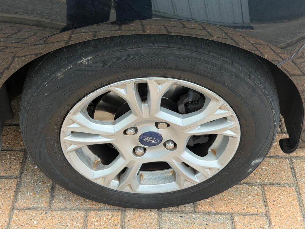 Ford B-Max 31