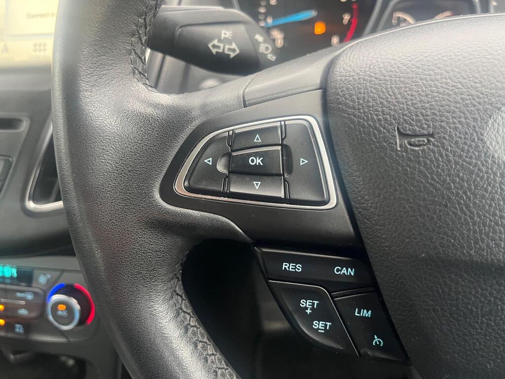 Ford Focus 49