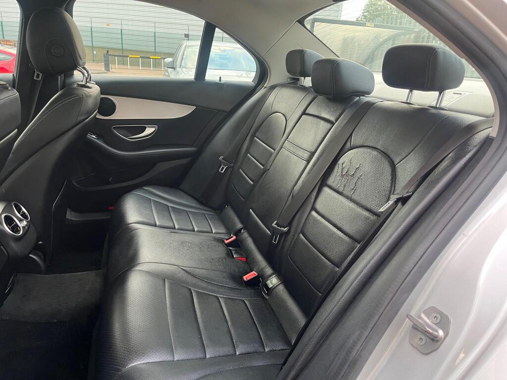 Mercedes-Benz C Class 32