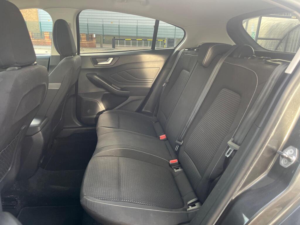 Ford Focus 57