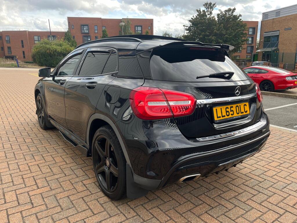 Mercedes-Benz GLA 12