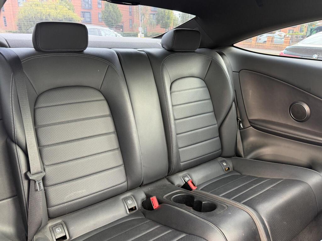 Mercedes-Benz C Class 33