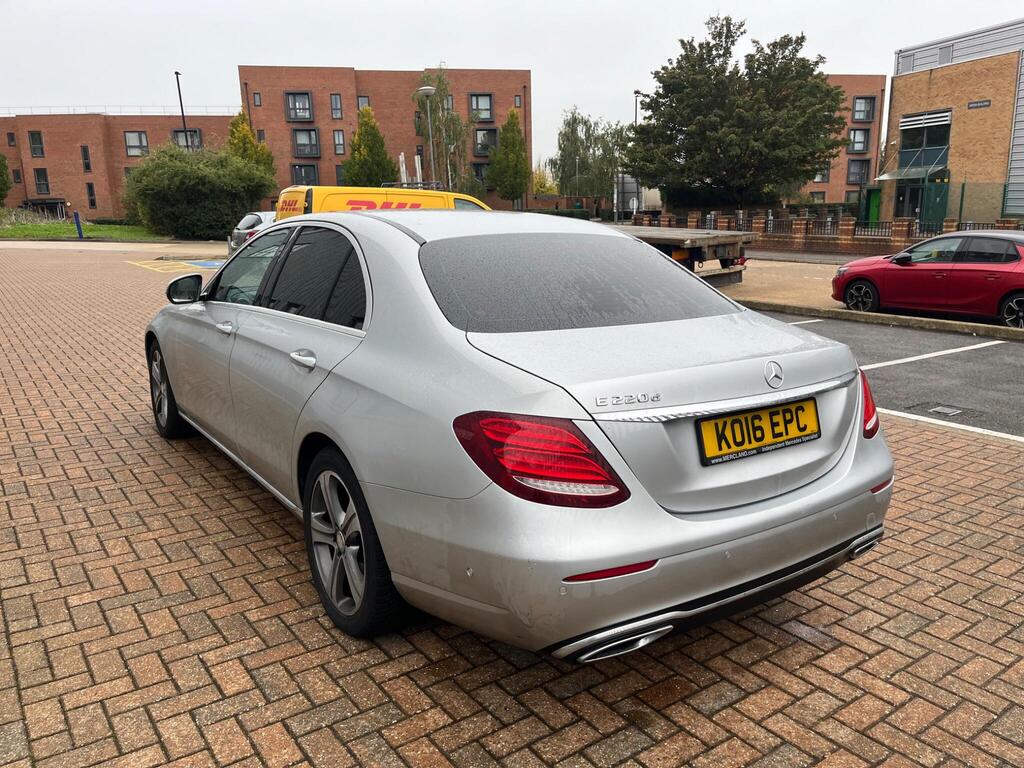 Mercedes-Benz E Class 16