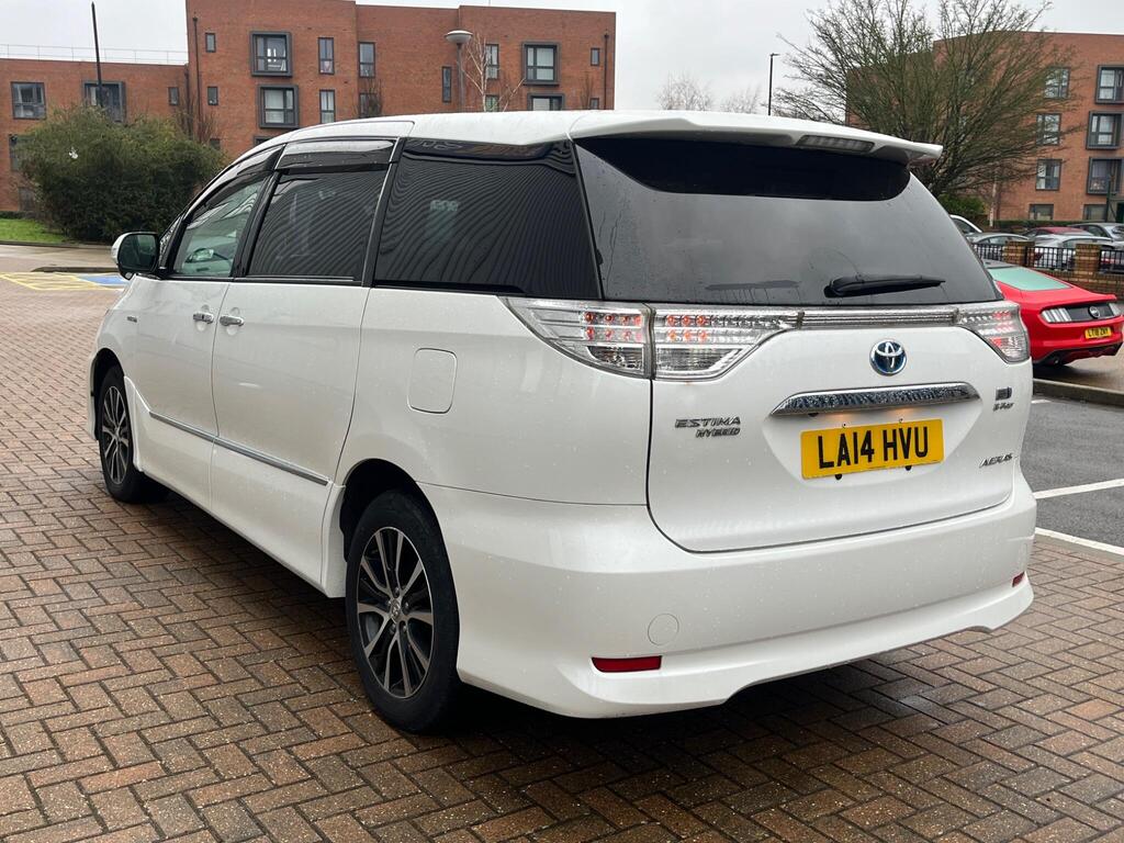 Toyota Estima 16