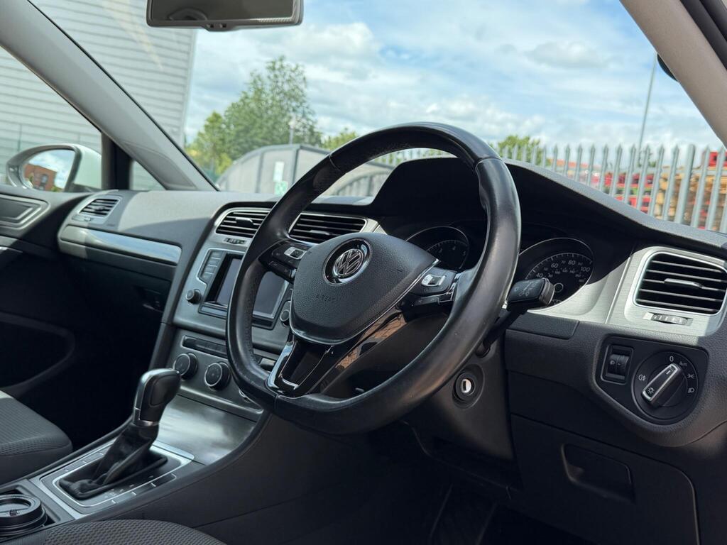 Volkswagen Golf 76