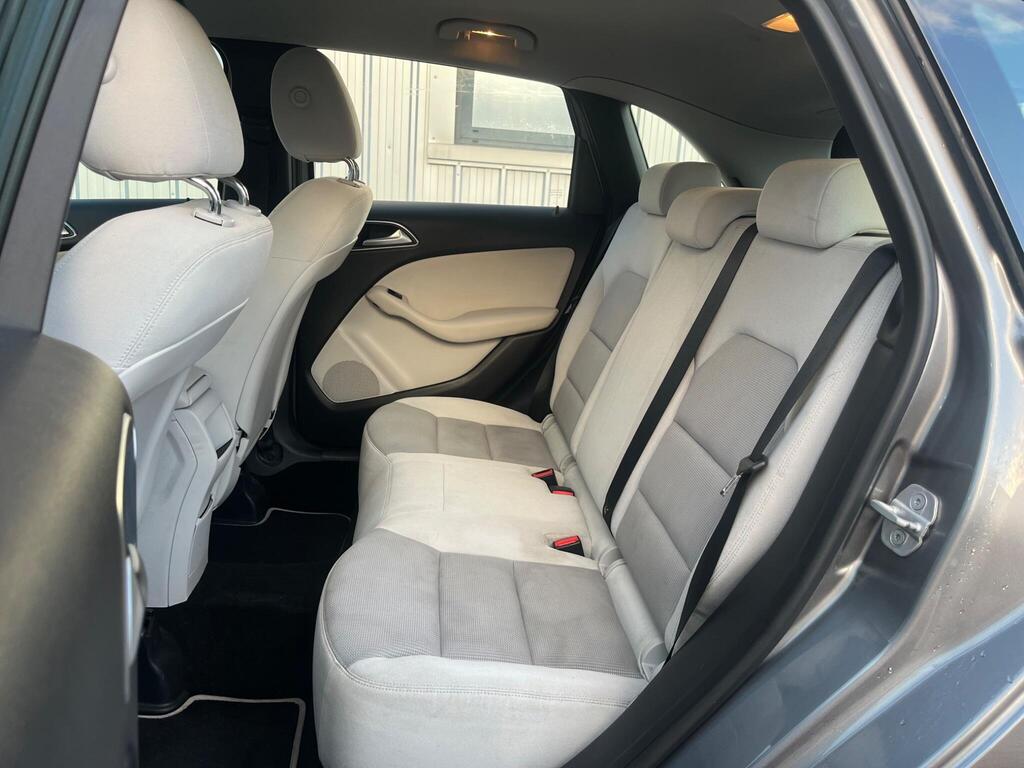 Mercedes-Benz B Class 40
