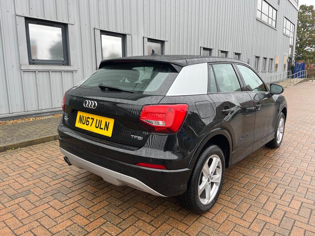 Audi Q2 27