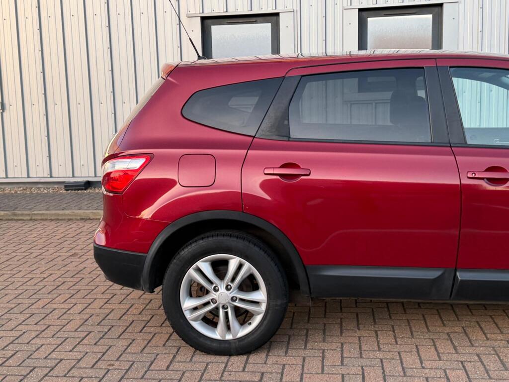Nissan Qashqai+2 29
