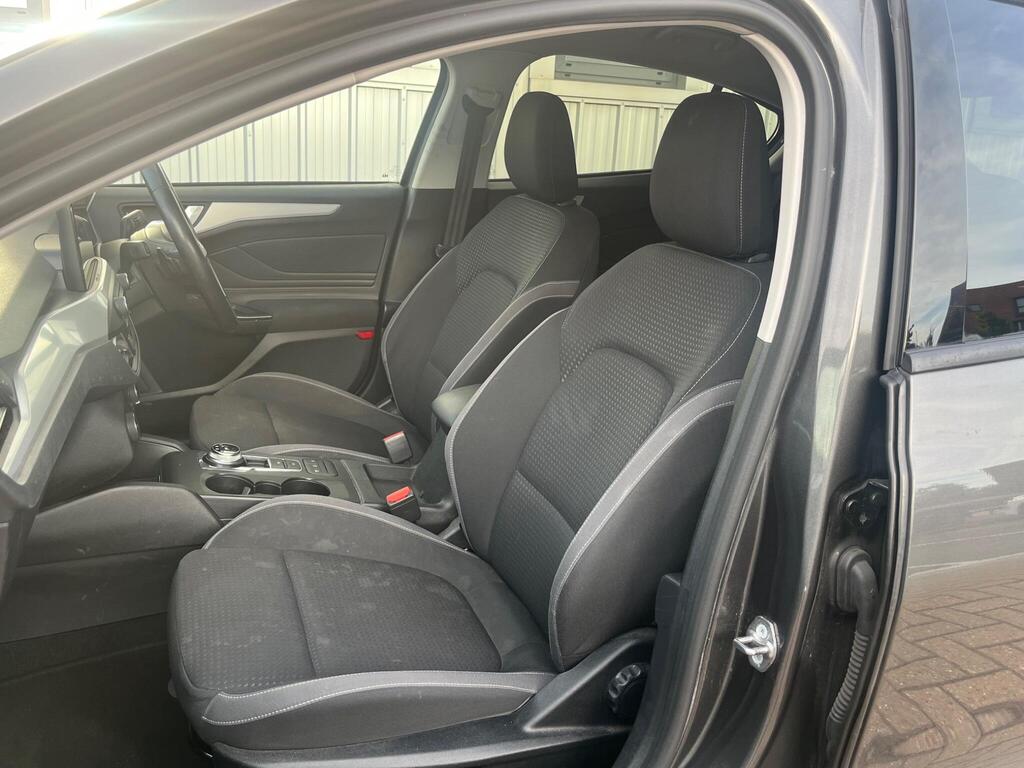 Ford Focus 84