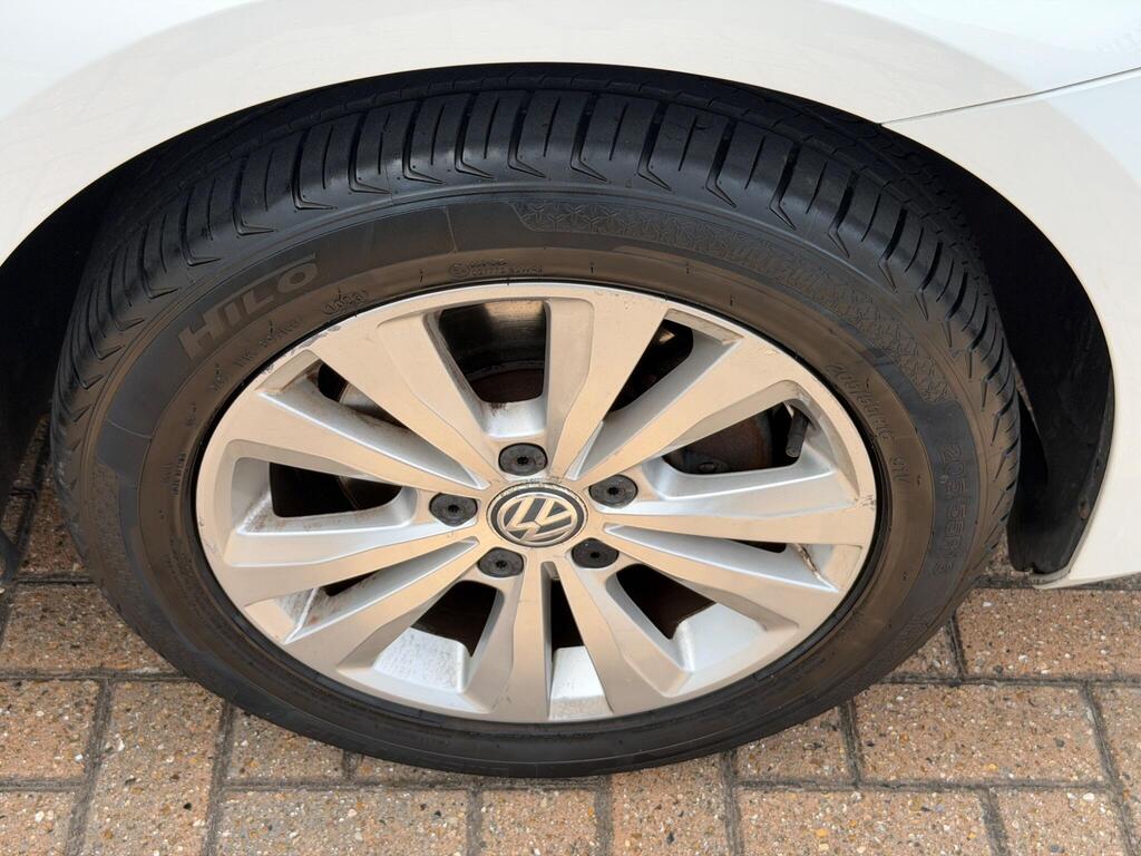 Volkswagen Golf 47