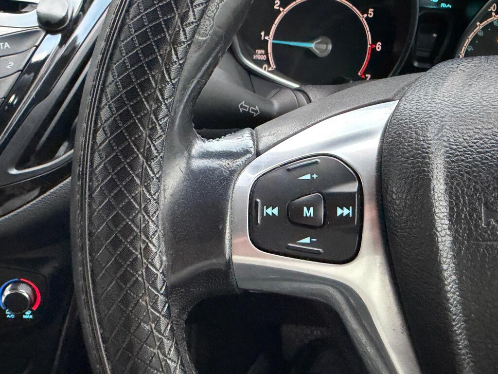 Ford B-Max 27