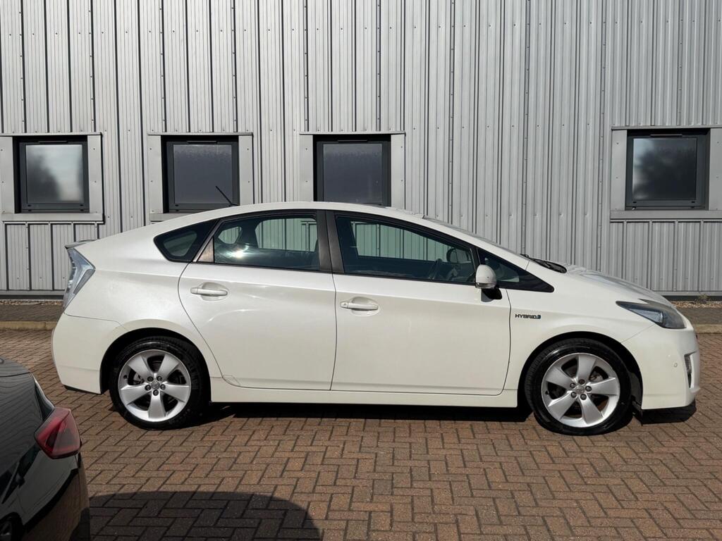 Toyota Prius 6
