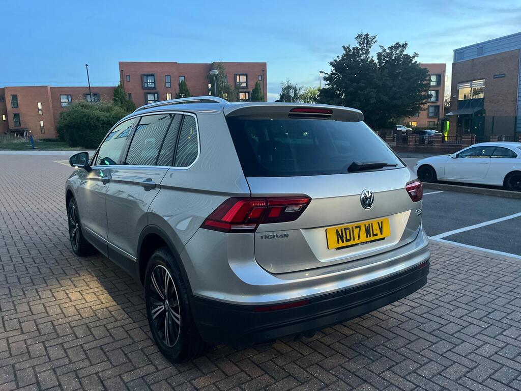 Volkswagen Tiguan 17