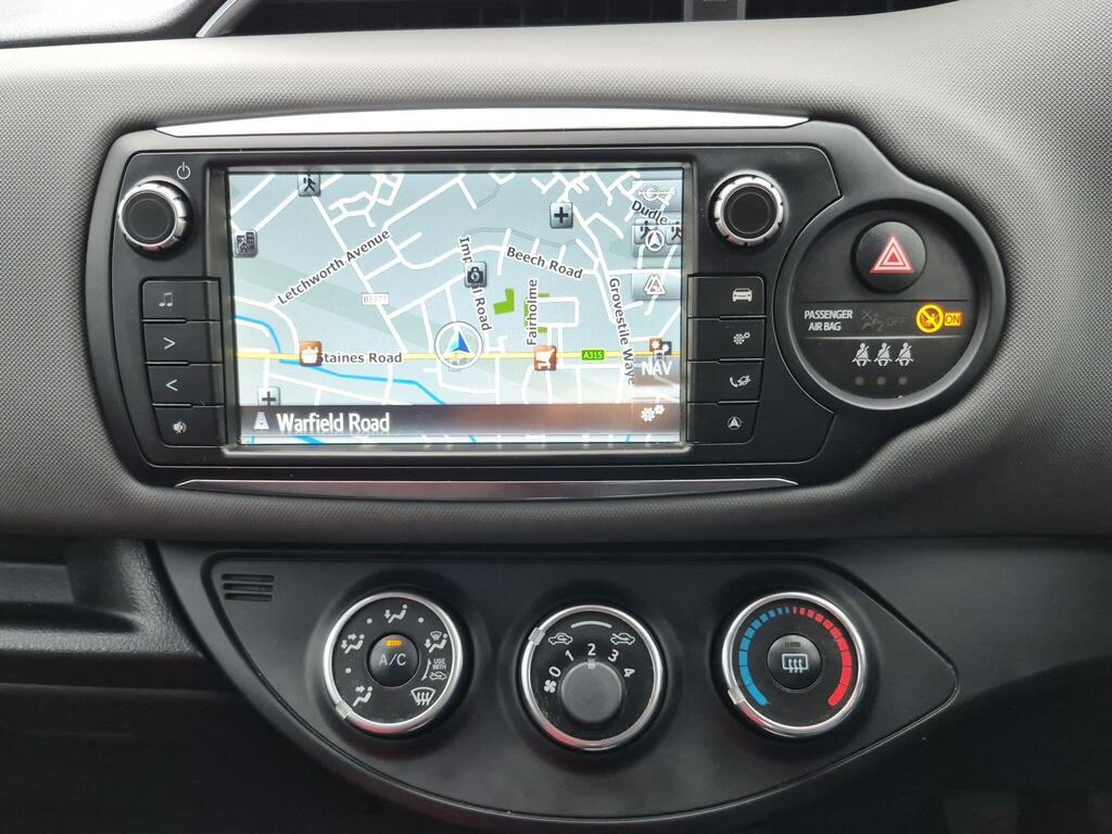 Toyota Yaris 42