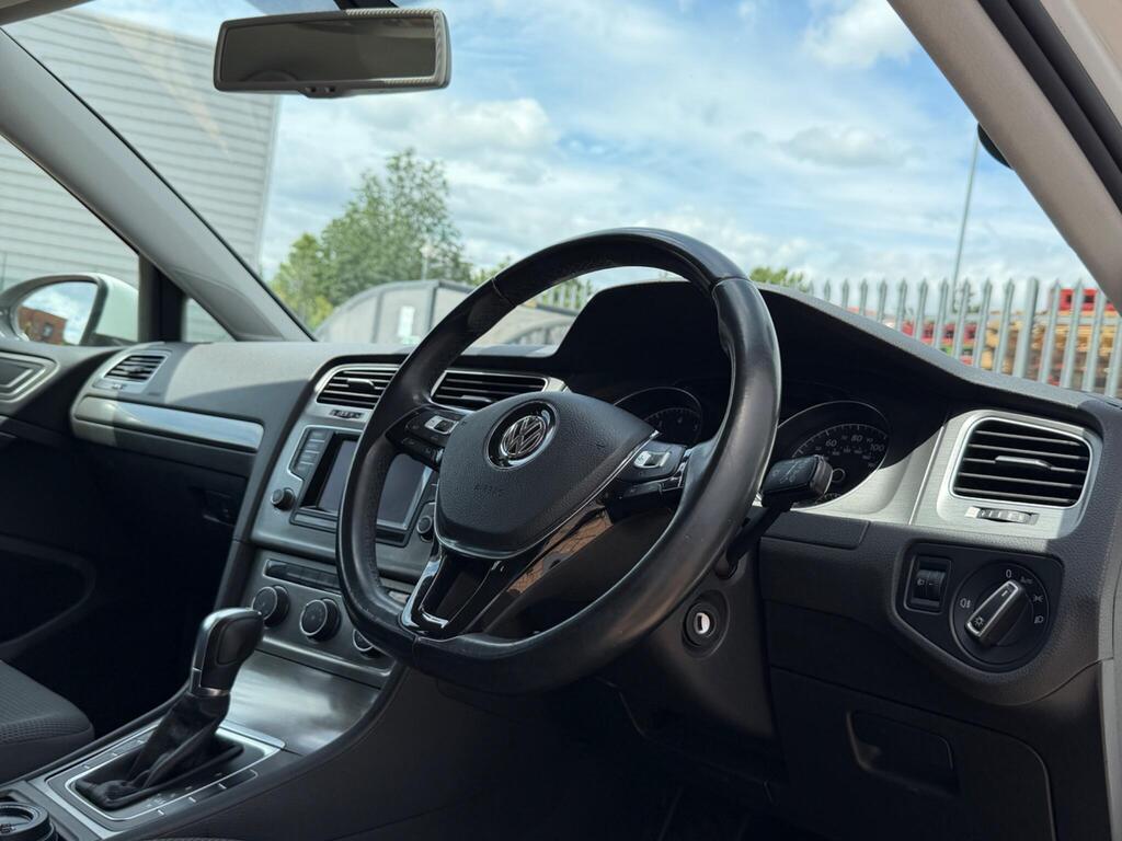 Volkswagen Golf 20