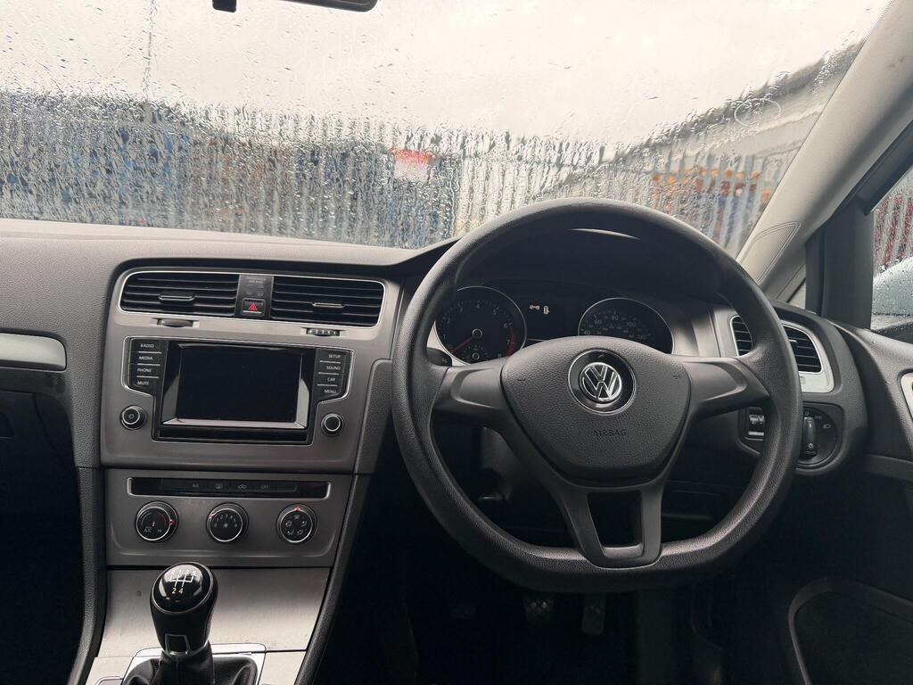Volkswagen Golf 53